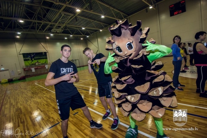 Ogrē lieliskā atmosfērā aizvadīts pirmais "Nakts treniņš"