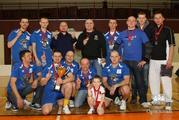 Noslēdzies novada čempionāts florbolā