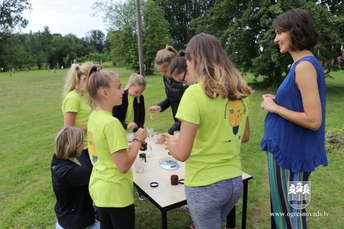 Pusaudži apgūst veselīga dzīvesveida pamatprincipus