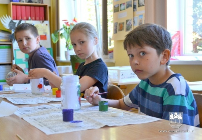 Nometnē “Kopā jautrāk” bērni izpaužas radoši