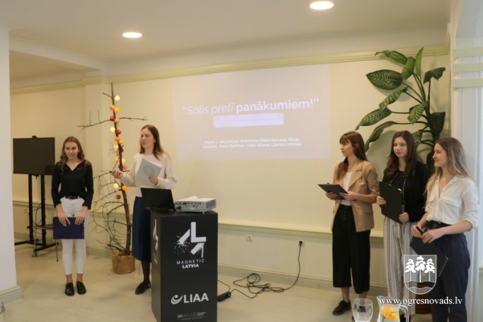 Ogres 1. vidusskolas skolēni īstenojuši sociāli atbildīgus projektus