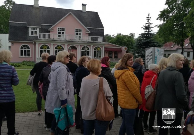 Ogrē viesojas bibliotekāri no Rīgas