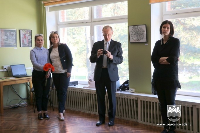 Radošā procesā radusies izstāde “Dubultais čilītis”