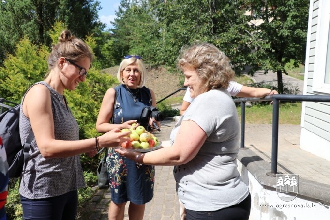 OCB notikusi akcija “Grāmatu ķēde”. 26.07.2019.