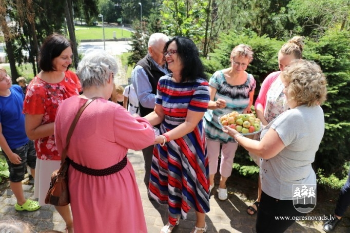 OCB notikusi akcija “Grāmatu ķēde”. 26.07.2019.