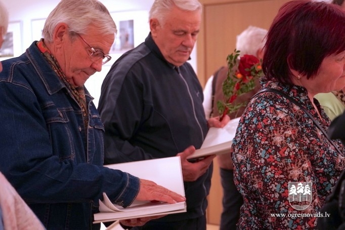 Rakstniece Marina Kosteņecka viesojās Ogrē
