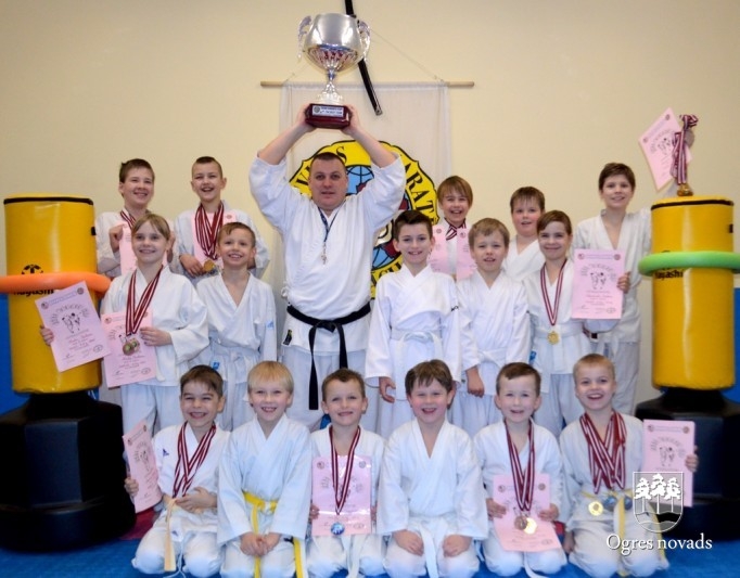 “Ogres kausu 2015” izcīna Ogres klubs “Karate Sen-e”