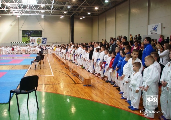 “Ogres kausu 2015” izcīna Ogres klubs “Karate Sen-e”