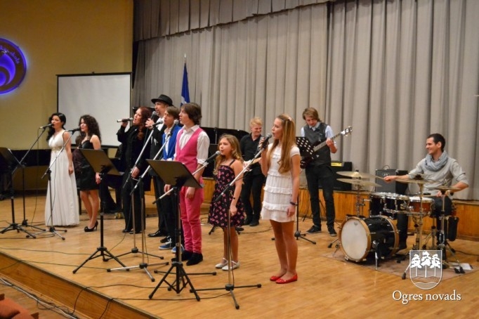 Ogrei 85. Pasākums Ogres mūzikas skolā