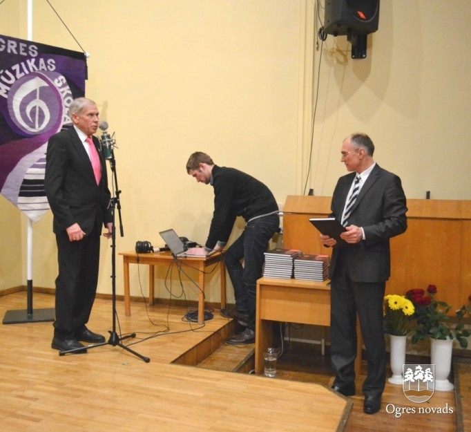 Ogrei 85. Pasākums Ogres mūzikas skolā