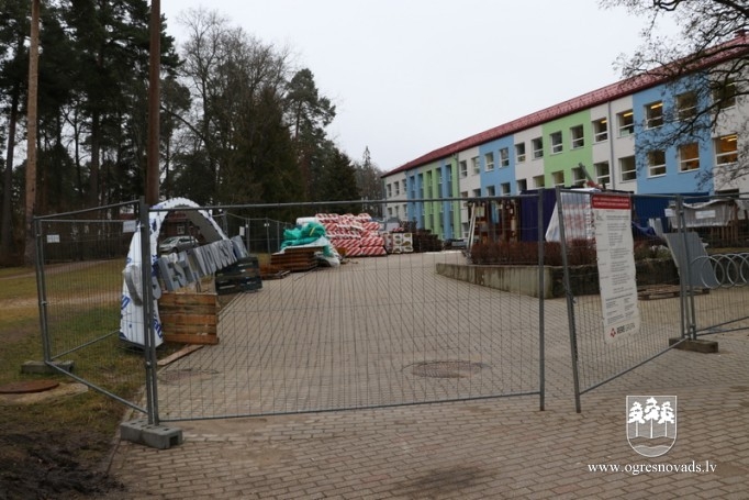 Būvdarbi Ogres 1. vidusskolā iegājuši nobeiguma etapā