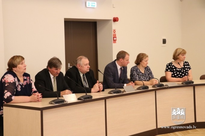 Ogres 1.vidusskola atzīmē 100 gadu jubileju