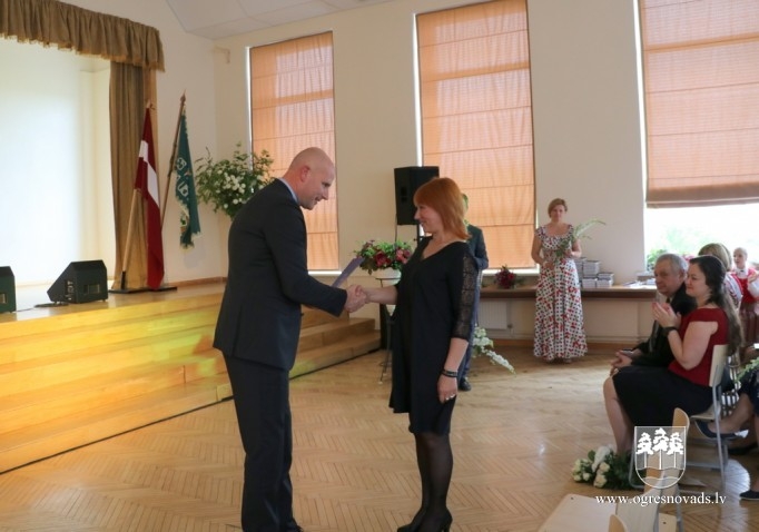 Ogres 1.vidusskola atzīmē 100 gadu jubileju