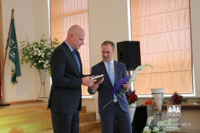 Ogres 1.vidusskola atzīmē 100 gadu jubileju