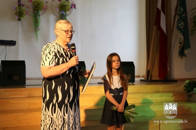Ogres 1.vidusskola atzīmē 100 gadu jubileju