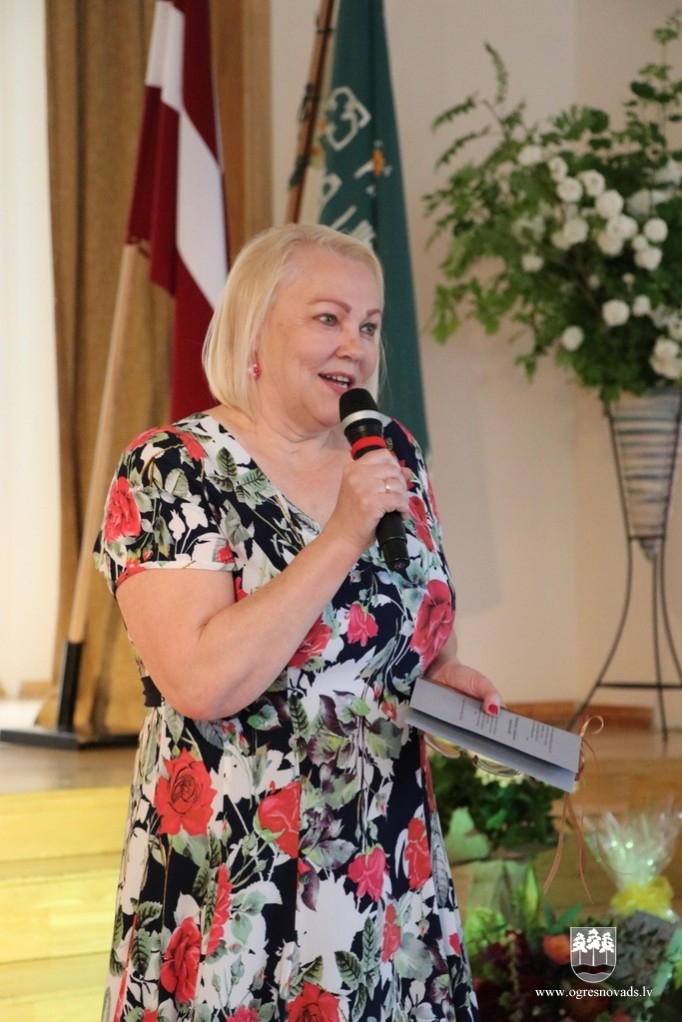 Ogres 1.vidusskola atzīmē 100 gadu jubileju