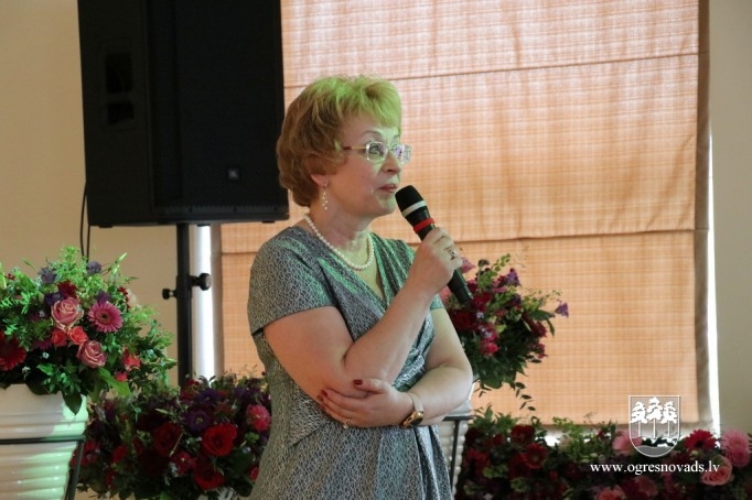 Ogres 1.vidusskola atzīmē 100 gadu jubileju