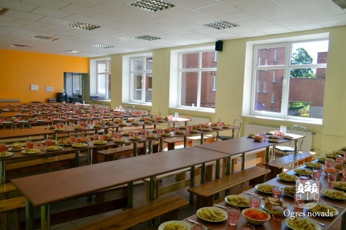 Skolu pieņemšana 2013