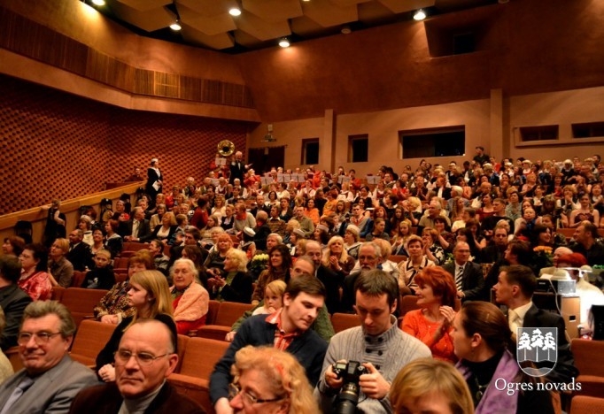 Ogres kultūras centram 25!