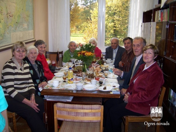 Ogres politiski represēto klubam 25
