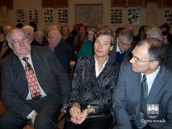 Ogres politiski represēto klubam 25