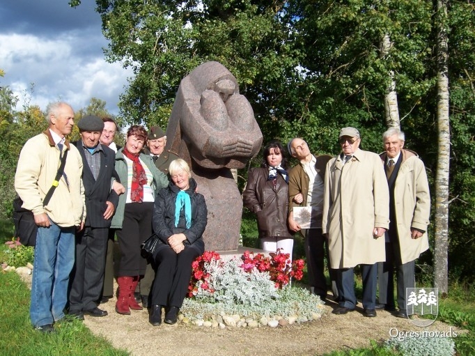 Ogres politiski represēto klubam 25