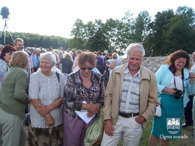 Ogres politiski represēto klubam 25