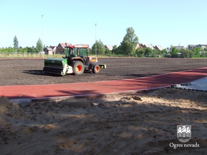 Notiek Ogresgala pamatskolas stadiona rekonstrukcija