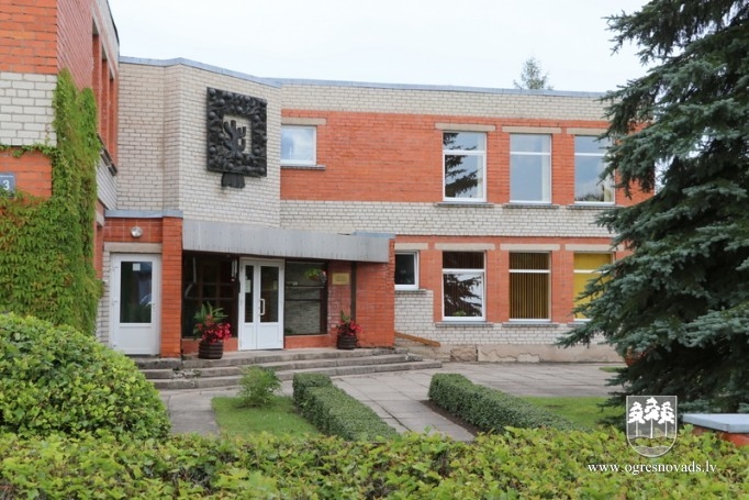 Komisija izvērtē izglītības iestāžu gatavību mācību gadam