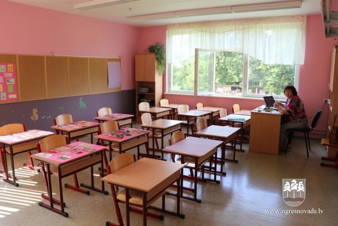 Komisija izvērtē izglītības iestāžu gatavību mācību gadam