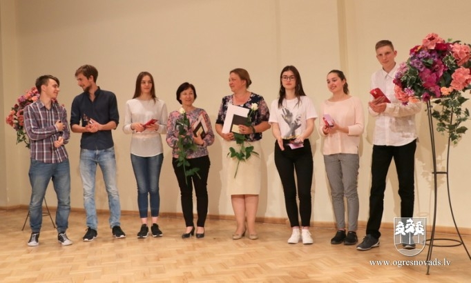 Godina olimpiāžu, konkursu un sacensību uzvarētājus