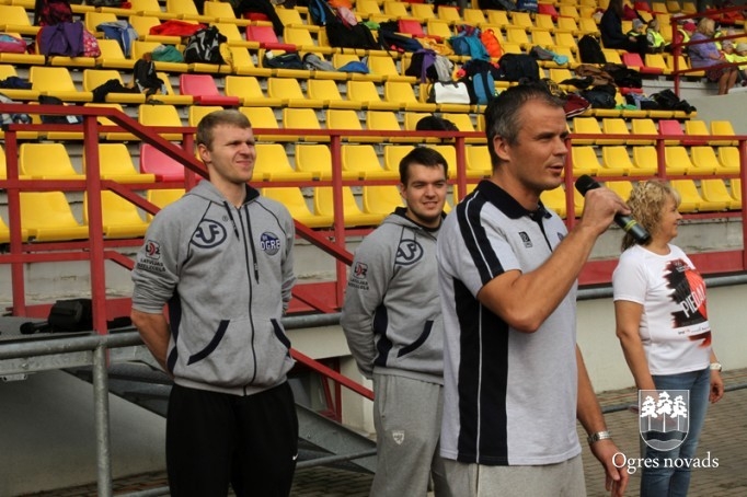 Ogres 1.vidusskolas komanda uzvar «Olimpiskajā dienā 2015»