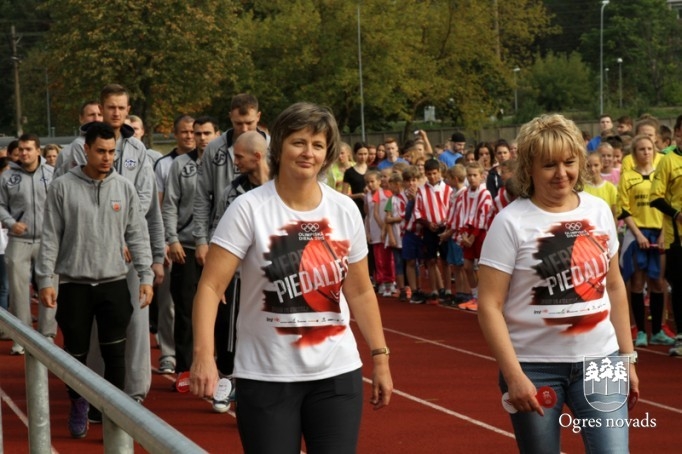 Ogres 1.vidusskolas komanda uzvar «Olimpiskajā dienā 2015»
