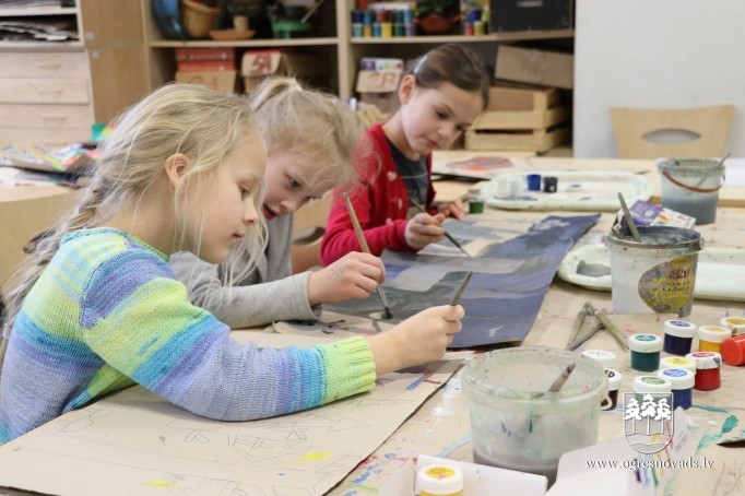 Ogres Mākslas skola turpina iet pa attīstības ceļu