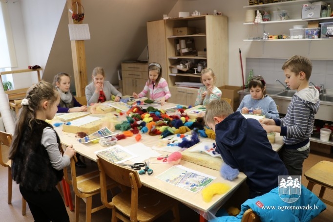 Ogres Mākslas skola turpina iet pa attīstības ceļu
