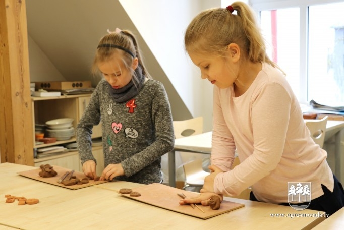 Ogres Mākslas skola turpina iet pa attīstības ceļu