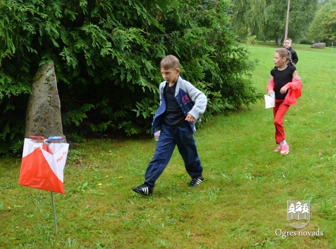 Ogres novada skolu orientēšanās čempionāts startējis Ķeipenē