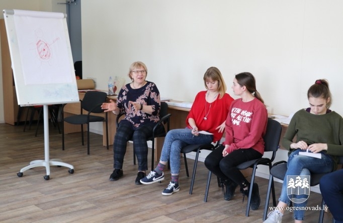 Divu dienu nometne jauniešiem