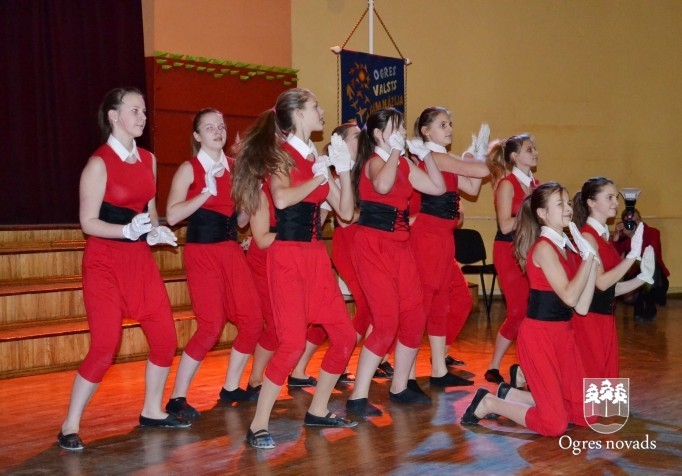 Ogres Valsts ģimnāzijai 20