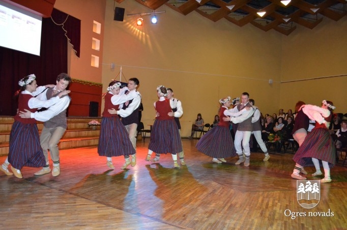 Ogres Valsts ģimnāzijai 20
