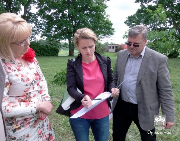 Latvijas pagastu ozolu birzs aug Madlienā
