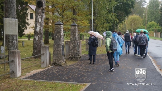 Ogrē norisinājies pārgājiens par godu Pasaules Tūrisma dienai