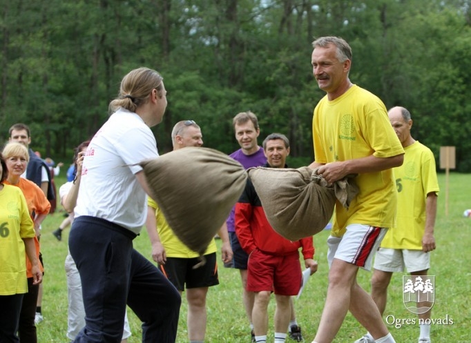 Pašvaldību darbinieku sporta spēles 2012