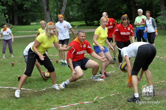 Pašvaldību darbinieku sporta spēles Ķeipenē