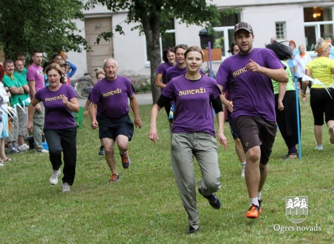 Pašvaldību darbinieku sporta spēles Ķeipenē