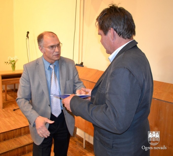 Godina operatīvo dienestu darbiniekus