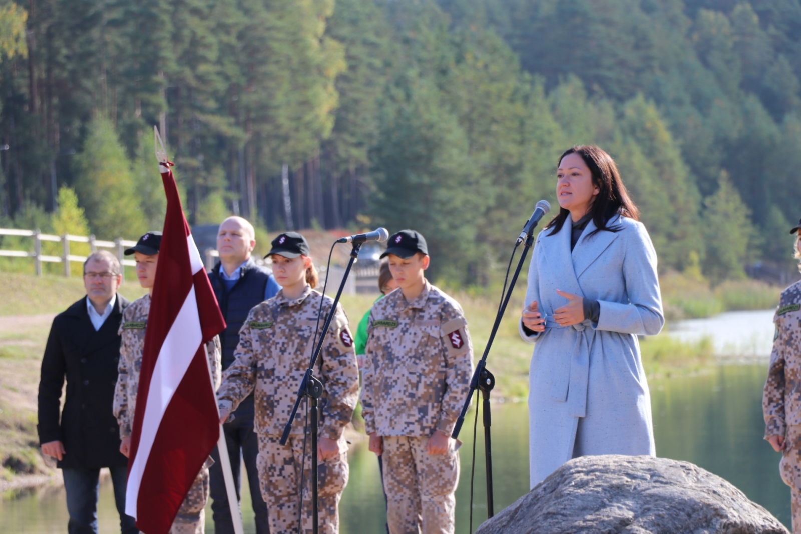 Patriotiskā pārgājienā dodas vairāk kā 1000 Ogres novada skolēni