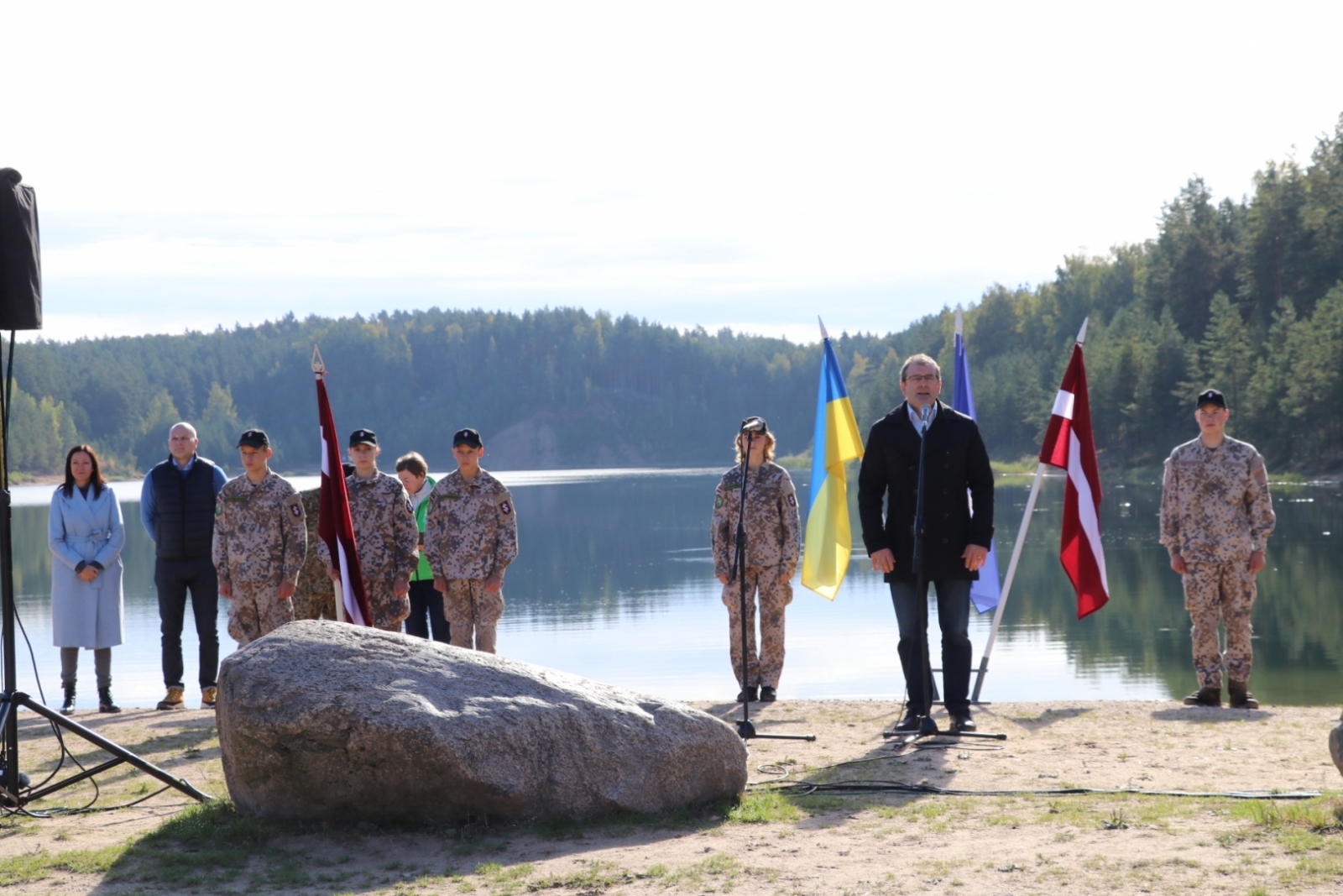 Patriotiskā pārgājienā dodas vairāk kā 1000 Ogres novada skolēni