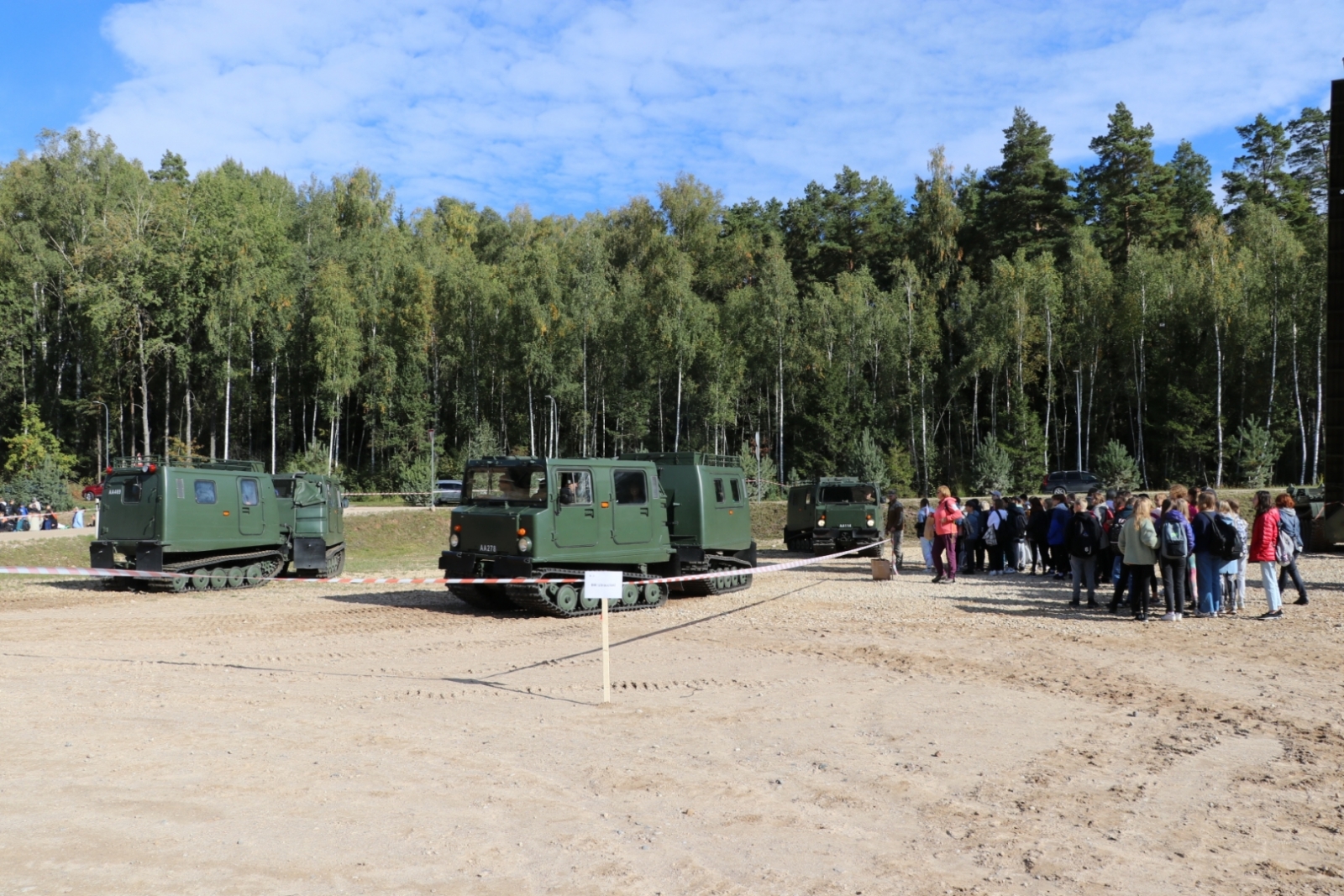 Patriotiskā pārgājienā  dodas vairāk kā 1000 Ogres novada skolēni