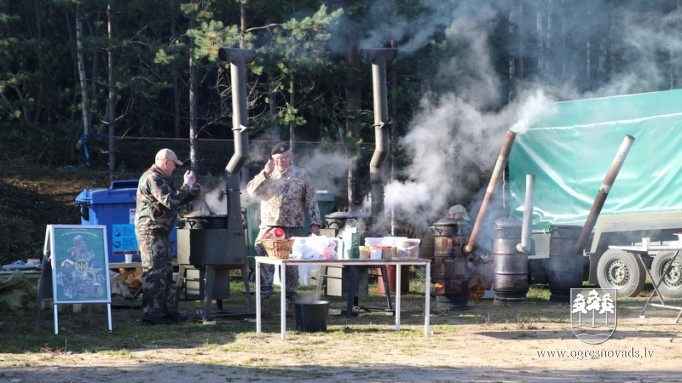 Skolēni jau otro gadu dodas militāri patriotiskā pārgājienā